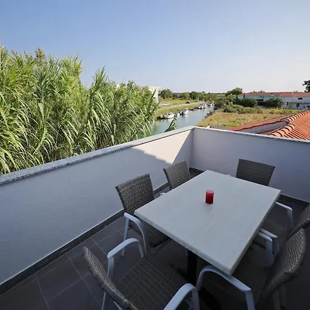 Beachfront Apartments New House Nin