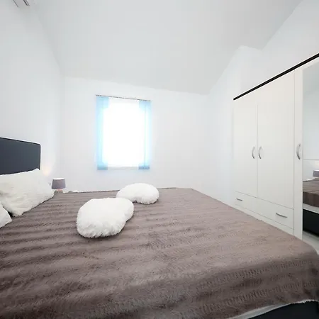 Beachfront Apartments New House Hotel apartamentowy